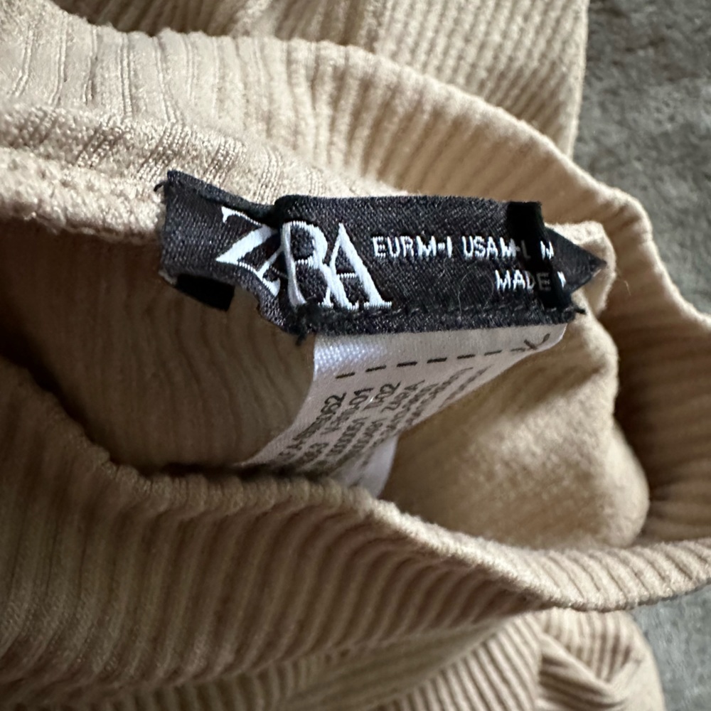 Zara Cropped Tank - Picture 3 of 3